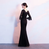 Brooke – Abendkleid aus Spitze mit V-Ausschnitt